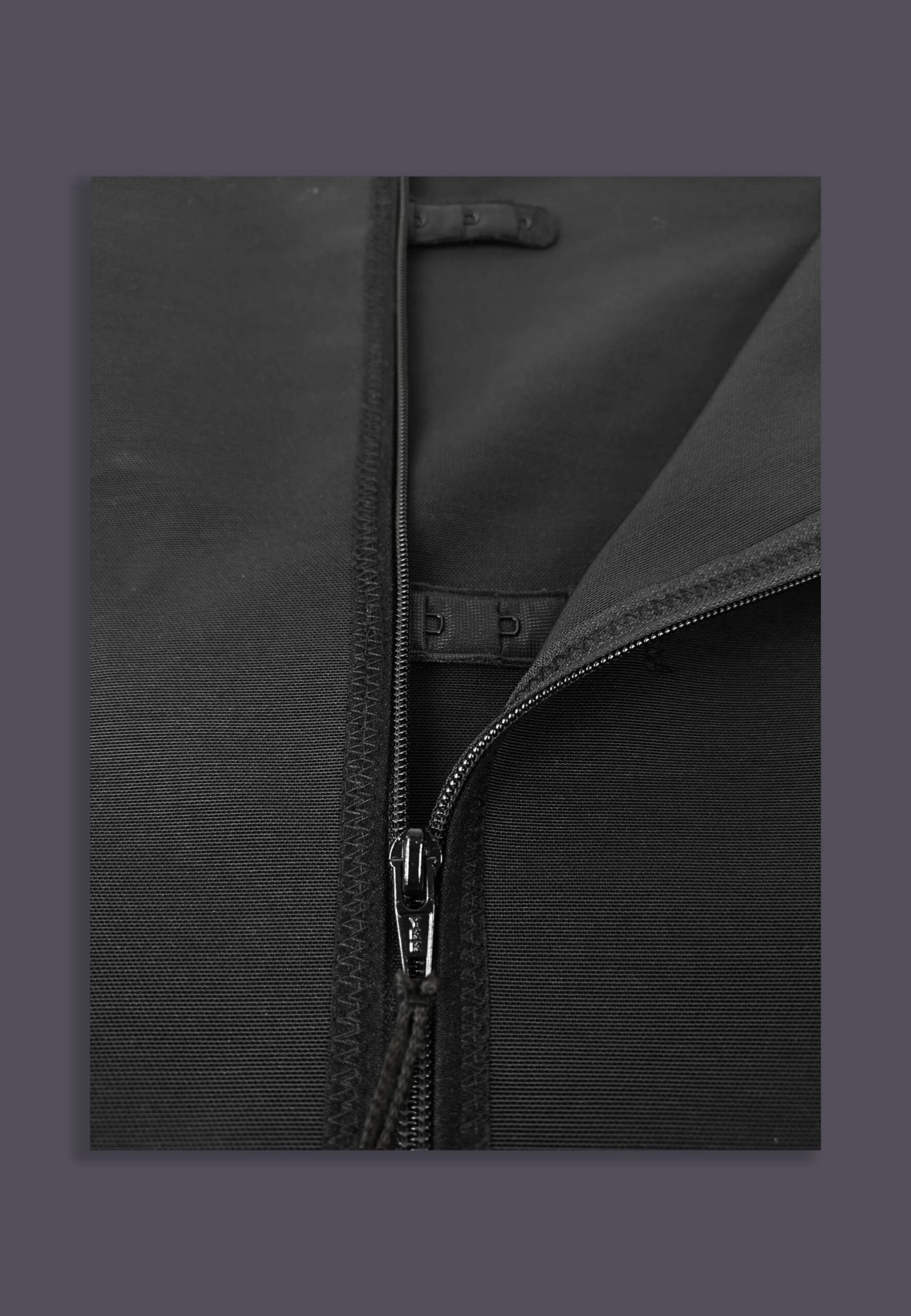 Basic Binder Zipper Black - Image 14