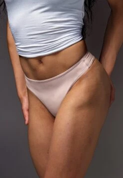 Tucking Thong Extra Strong Beige