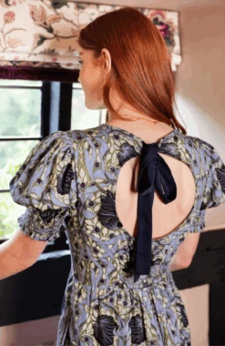 The Lilliana - The William Morris Society